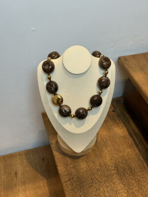 Collier grosses perles résine et doré marron