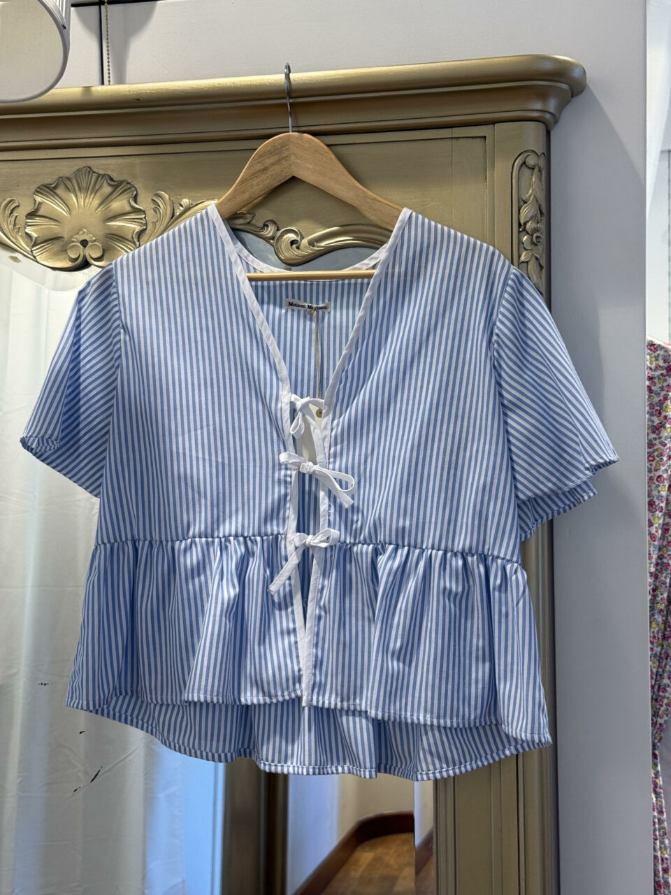 Chemise à noeuds rayée