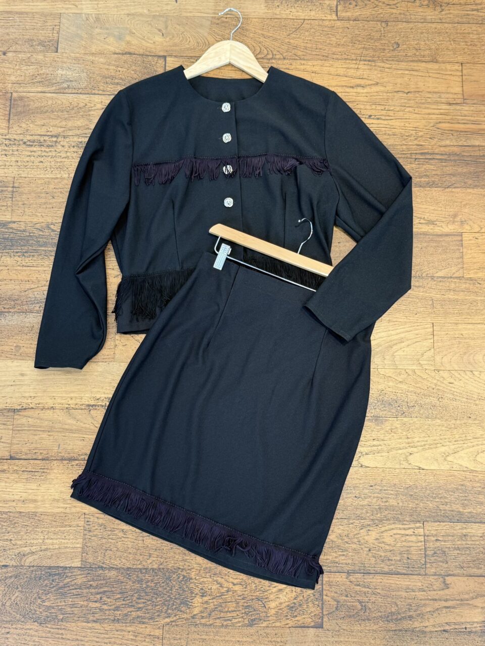Ensemble noir à franges